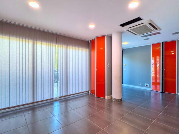 Vente Murs Local Professionnel Bureaux et Commerce 8 pièces Bastia Centre Ville