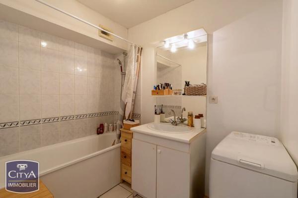 Appartement à vendre 2 pièces 49.31m² Allonnes (72700)