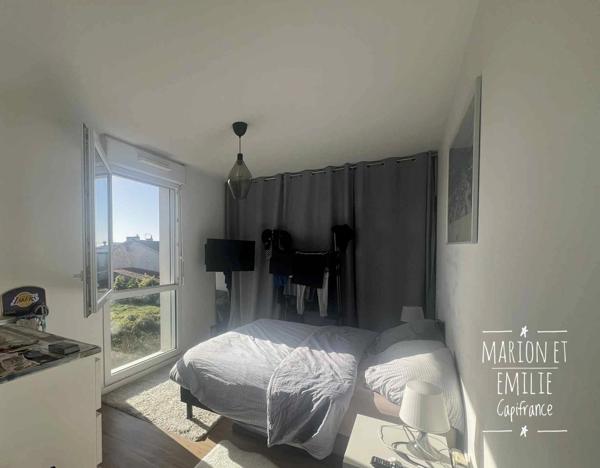 Appartement à vendre LA ROCHELLE - 1 chambre - balcon couvert - place de stationnement