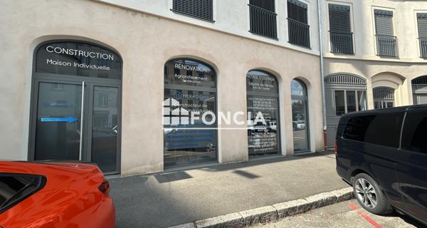Location Local commercial 1 pièce 70 m² - Vienne 38200