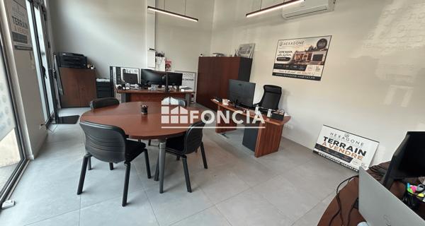 Location Local commercial 1 pièce 70 m² - Vienne 38200