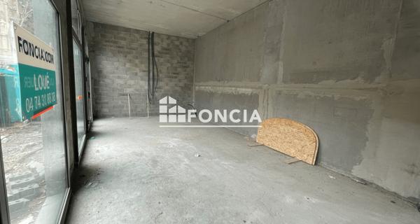 Location Local commercial 1 pièce 70 m² - Vienne 38200