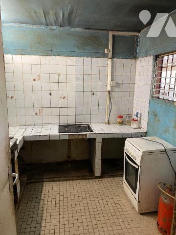 JOLIE MAISON DE VILLE A RAFRAICHIR A DILLON