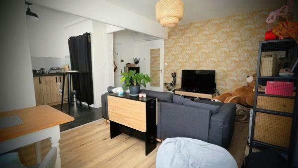 T2 meublé avec balcon, garage et cellier – Aucun travaux, prêt à vivre