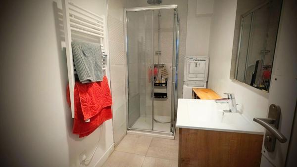 T2 meublé avec balcon, garage et cellier – Aucun travaux, prêt à vivre