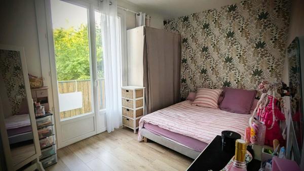 T2 meublé avec balcon, garage et cellier – Aucun travaux, prêt à vivre