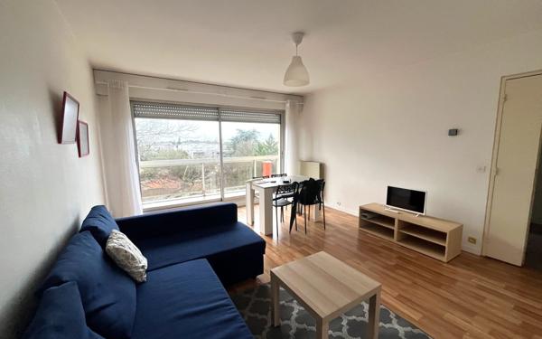 Appartement à louer    3 pièces • 68,50 m2 Talence