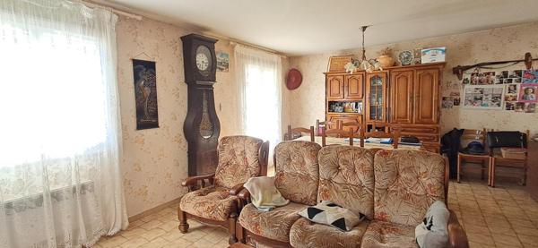 Maison plain pied avec garage, jardin, 2 chambres