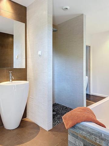 SAINT-LYS - Maison d’architecte 208 m2, baignée de lumière dans un cadre verdoyant