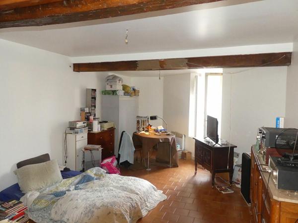 Immeuble à vendre    4 pièces • 90 m2 Coulommiers