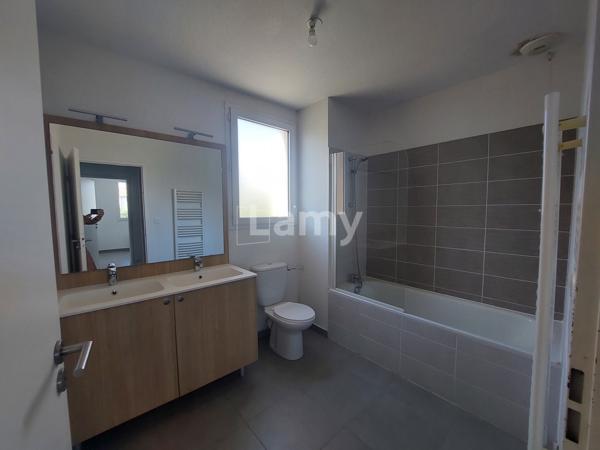 Maison/villa · Location Nimes (30900) 4 pièces · 79m²