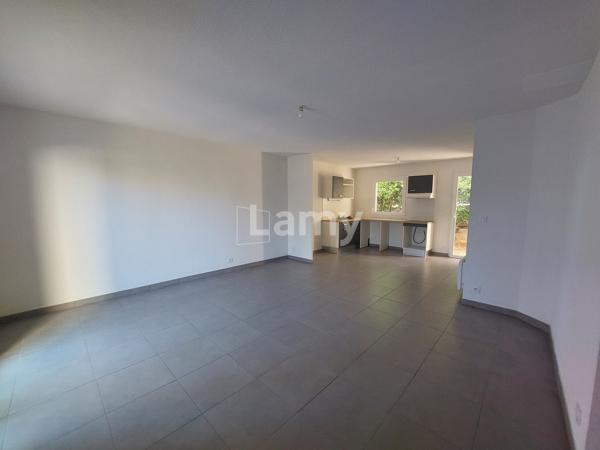 Maison/villa · Location Nimes (30900) 4 pièces · 79m²