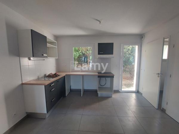 Maison/villa · Location Nimes (30900) 4 pièces · 79m²