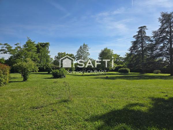 Parcelle divisible de 2 hectares (7 lots) avec propriété de caractère en pierre à 10 minutes d'Albi