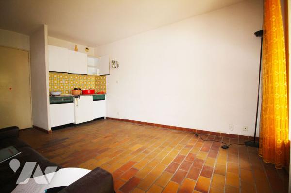 Studio à la vente de 24m2 (VUE MER) au sein d'une Résidence sécurisée à Saint-Cyr-Sur-Mer (Madrague)