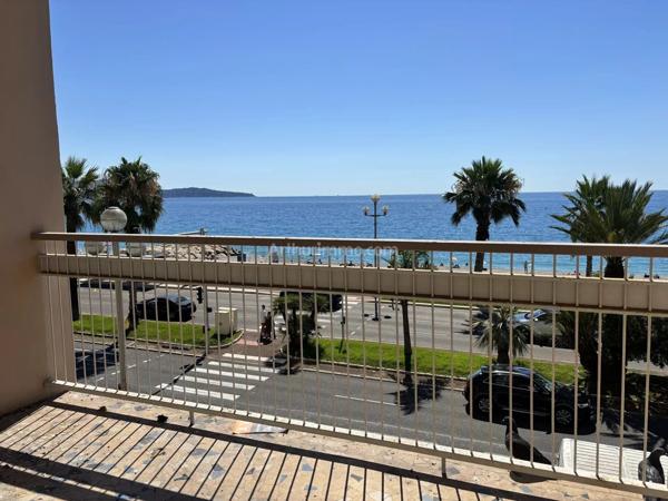 Vente                                                      Appartement
                        
                     1 pièces                      33 m2                     à Nice