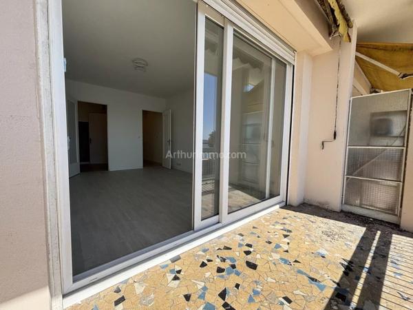 Vente                                                      Appartement
                        
                     1 pièces                      33 m2                     à Nice