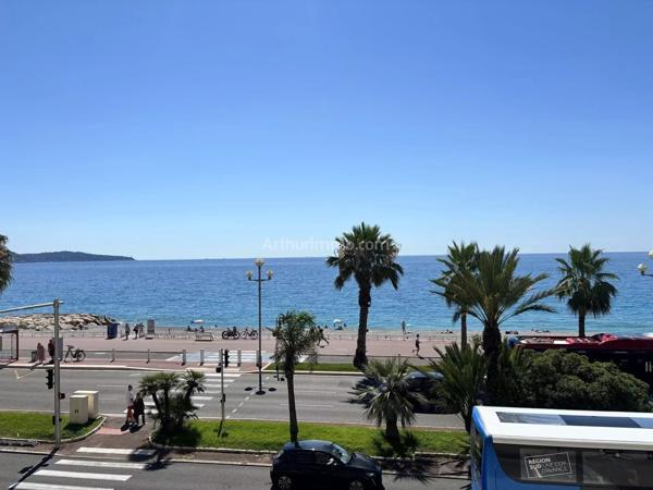 Vente                                                      Appartement
                        
                     1 pièces                      33 m2                     à Nice