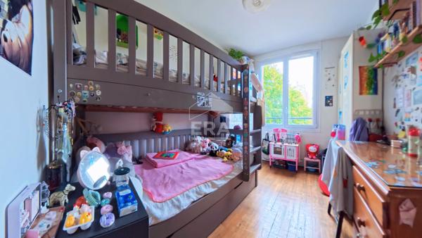 Appartement Saint Denis 5 pièces - au pied du Théâtre TGP
