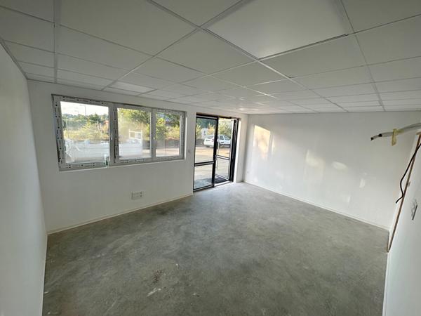 Local commercial neuf 220 m2