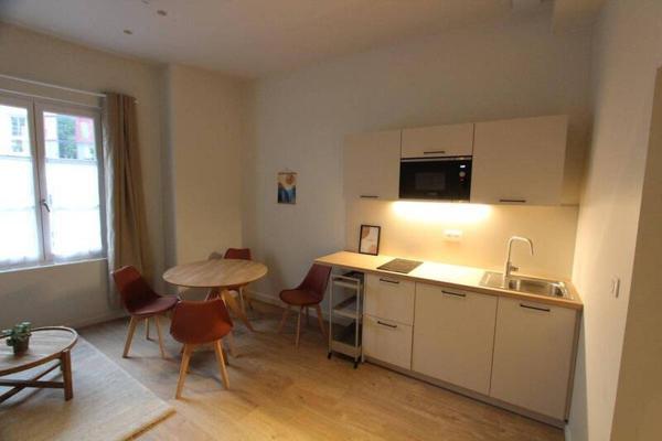 Appartement 2 pièces                                        - 44000 Nantes - VIARME Réf : 11182