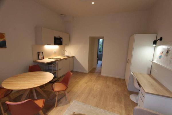 Appartement 2 pièces                                        - 44000 Nantes - VIARME Réf : 11182