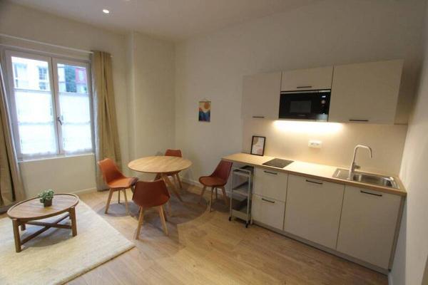 Appartement 2 pièces                                        - 44000 Nantes - VIARME Réf : 11182
