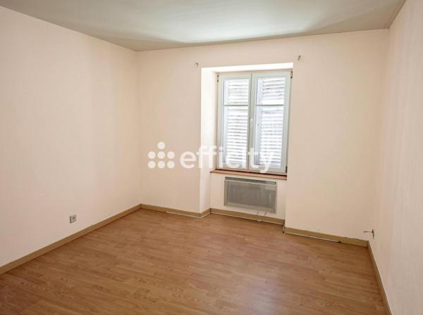 Immeuble
        
        - 460 m² 435 750 € *