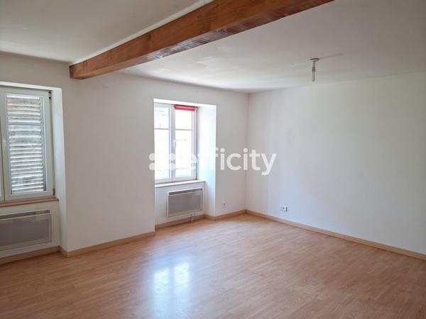 Immeuble
        
        - 460 m² 435 750 € *