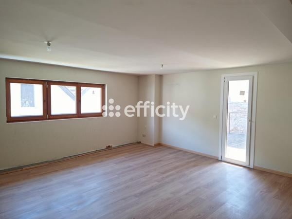 Immeuble
        
        - 460 m² 435 750 € *