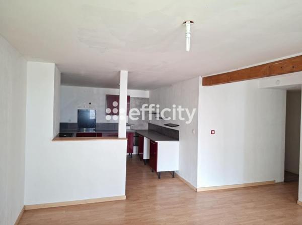 Immeuble
        
        - 460 m² 435 750 € *