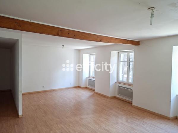 Immeuble
        
        - 460 m² 435 750 € *