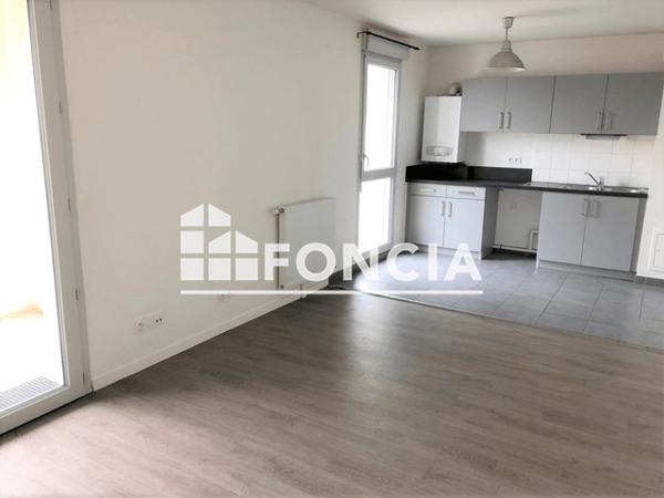 Location Appartement 2 pièces 42.39 m² - 52 RUE DE LA TABLE DE PIERRE Darnetal 76160