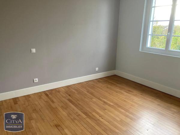 Appartement à louer 2 pièces 56.6m² Châlons-en-Champagne (51000)
