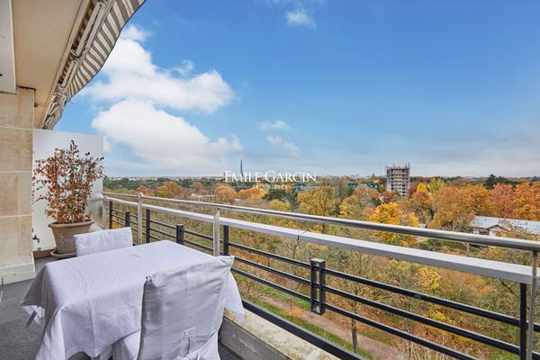 A vendre- Appartement avec terrasse - 90 m² - deux chambres -Neuilly sur Seine