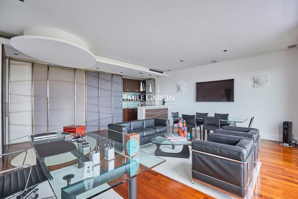 A vendre- Appartement avec terrasse - 90 m² - deux chambres -Neuilly sur Seine