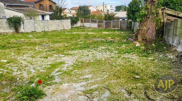Terrains à vendre Merignac : surface de 209 m2 à 213 000€ - AJP Immobilier Le Bouscat
