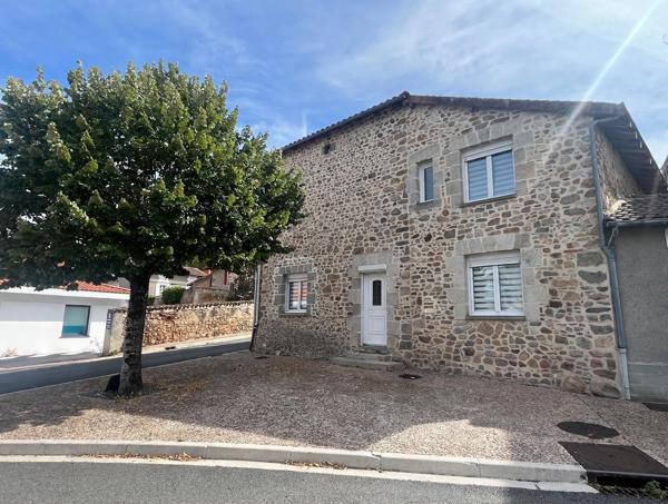Maison
         5 pièces
        - 139 m² 179 000 € *