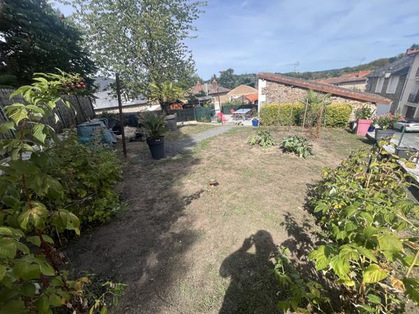 Maison
         5 pièces
        - 139 m² 179 000 € *