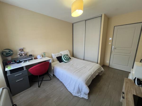 Maison
         5 pièces
        - 139 m² 179 000 € *