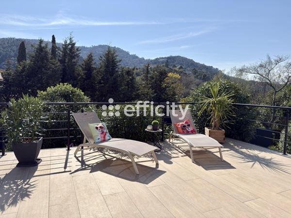 Maison
         5 pièces
        - 150 m² Bien prestige 780 000 € *