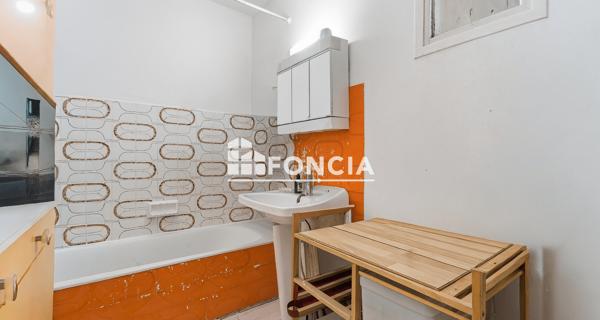 À vendre Appartement 4 pièces 69.11 m² - Saint-laurent-du-var 06700