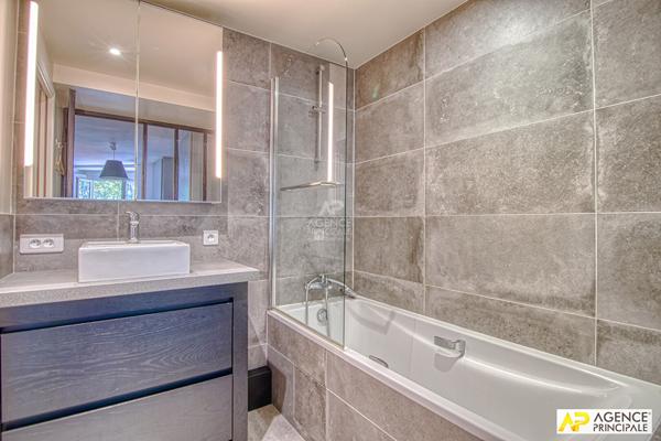 "VERSAILLES NOTRE-DAME" 5 PIÈCES MEUBLÉ - 95.36 M² - BALCON PLEIN SUD Loyer 2 490 €/mois charges comprises **  - Référence  8786