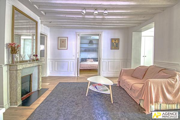 "VERSAILLES NOTRE-DAME" 5 PIÈCES MEUBLÉ - 95.36 M² - BALCON PLEIN SUD Loyer 2 490 €/mois charges comprises **  - Référence  8786