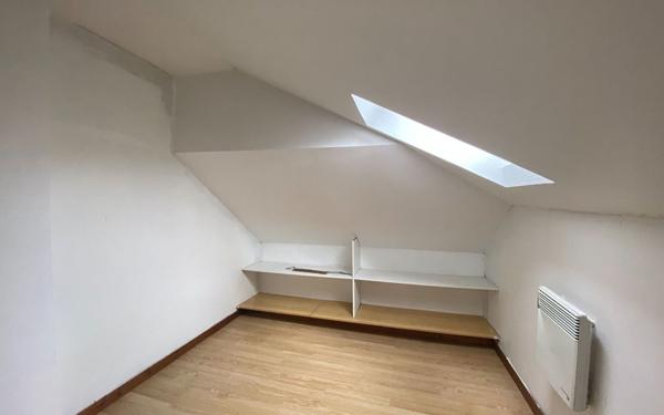 Immeuble à vendre    7 pièces •  Nay