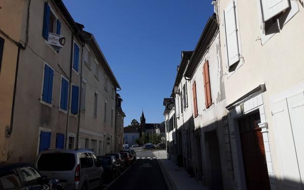 Immeuble à vendre    7 pièces •  Nay