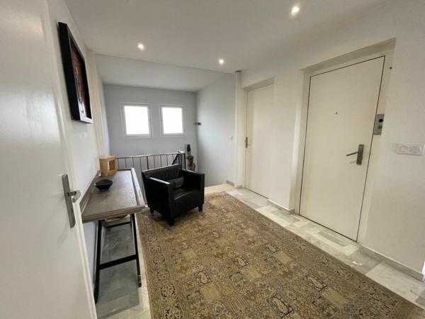 Appartement à louer    4 pièces • 120 m2 Cannes