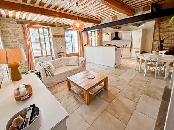 Magnifique maison de village terrasse et garage