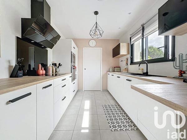 Maison 5 pièces de 110 m² à Baden (56870)