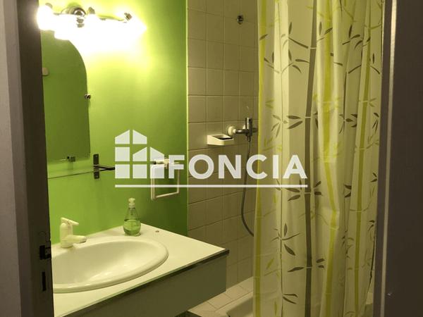 Location Studio meublé 24.98 m² - 10 PLACE SAINT BRUNO Grenoble 38000